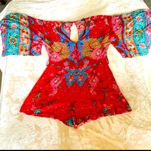 Kimono style jumper short outfit.  Boho chic